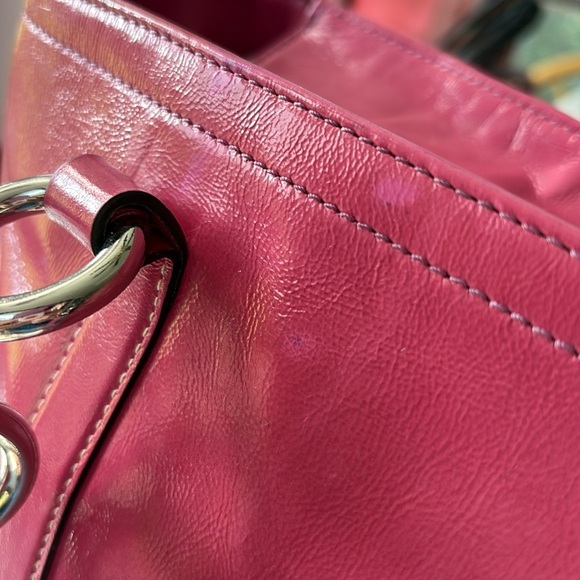 Coach Vintage Gallery Tote patent leather pink embossed logo side pockets EUC - Picture 17 of 17